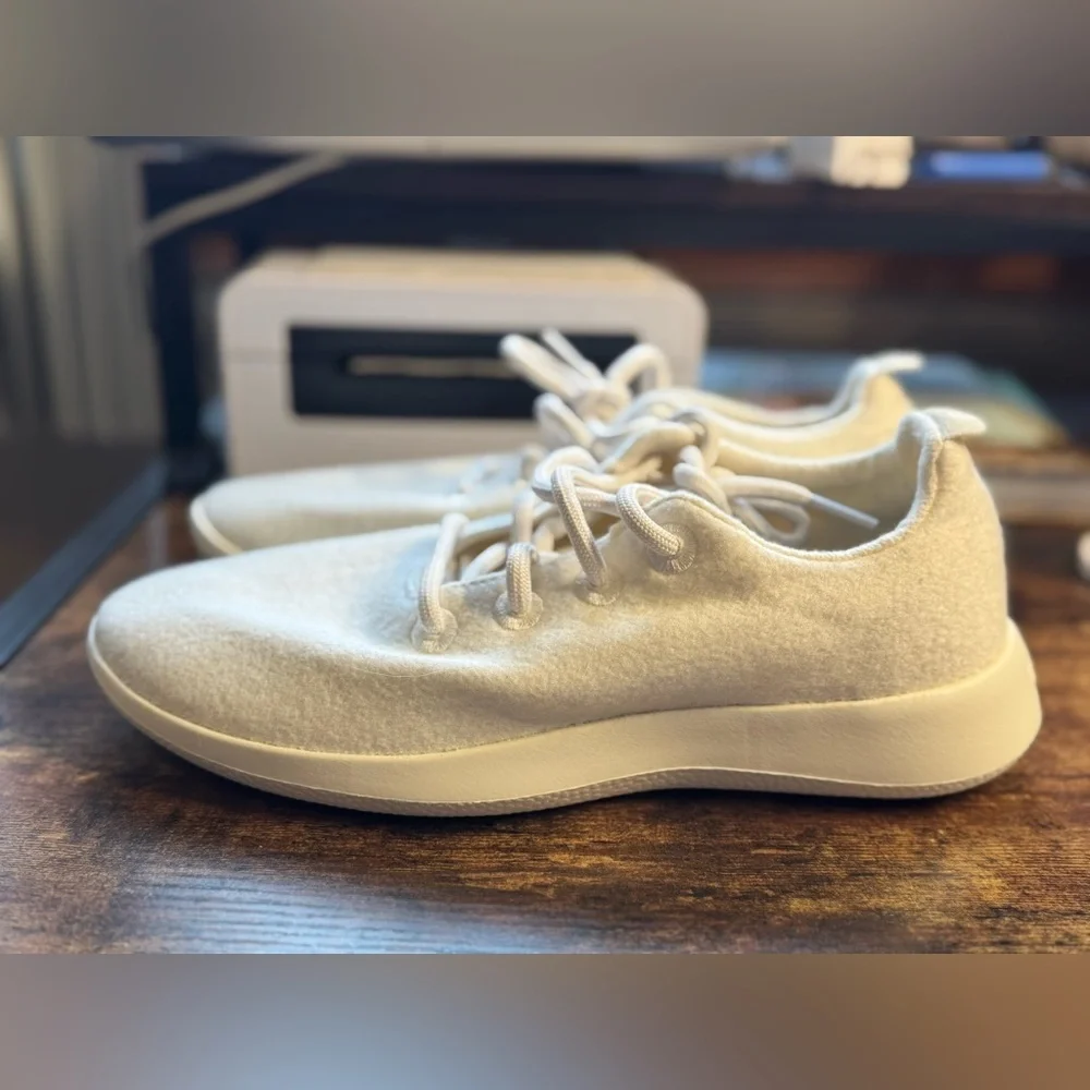 Allbirds Women's Wool Runner in Natural White - Size 9 - Picture 4 of 11